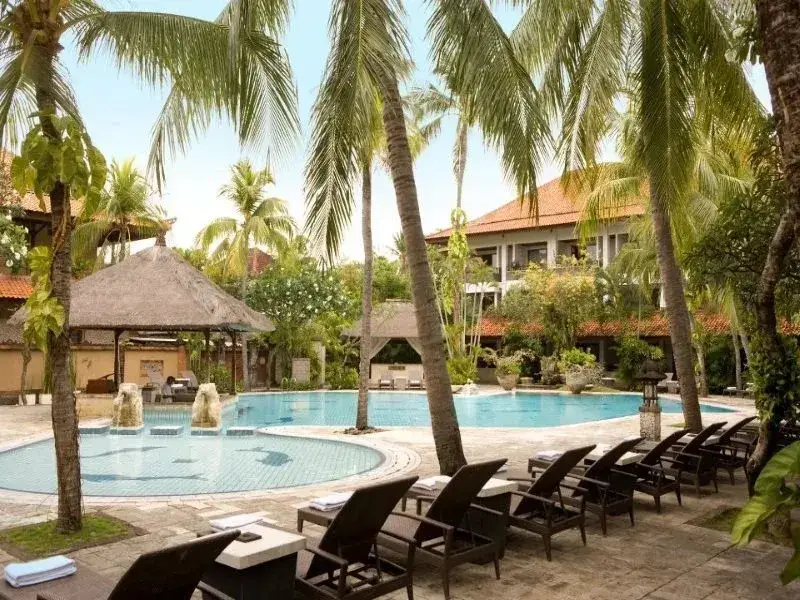 Кута: Beachfront Suites Bali