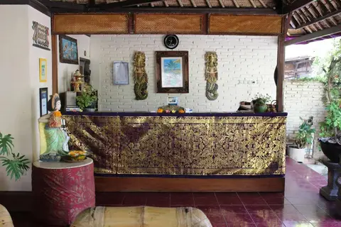 Anom Beach Hotel — фото 1