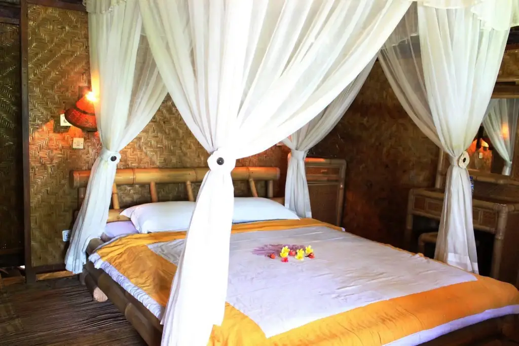 Канди Даса: Anom Beach Hotel