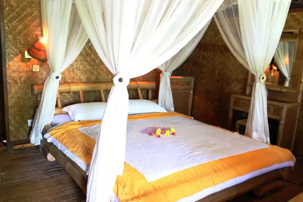 Канди Даса: Anom Beach Hotel