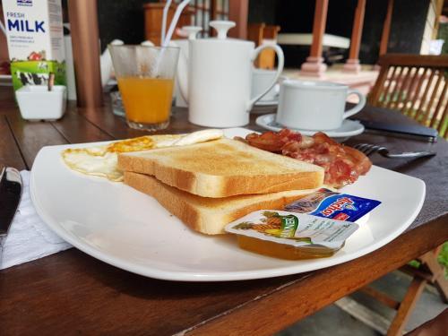 Кута: D'Kubu Legian Villa & Guest House