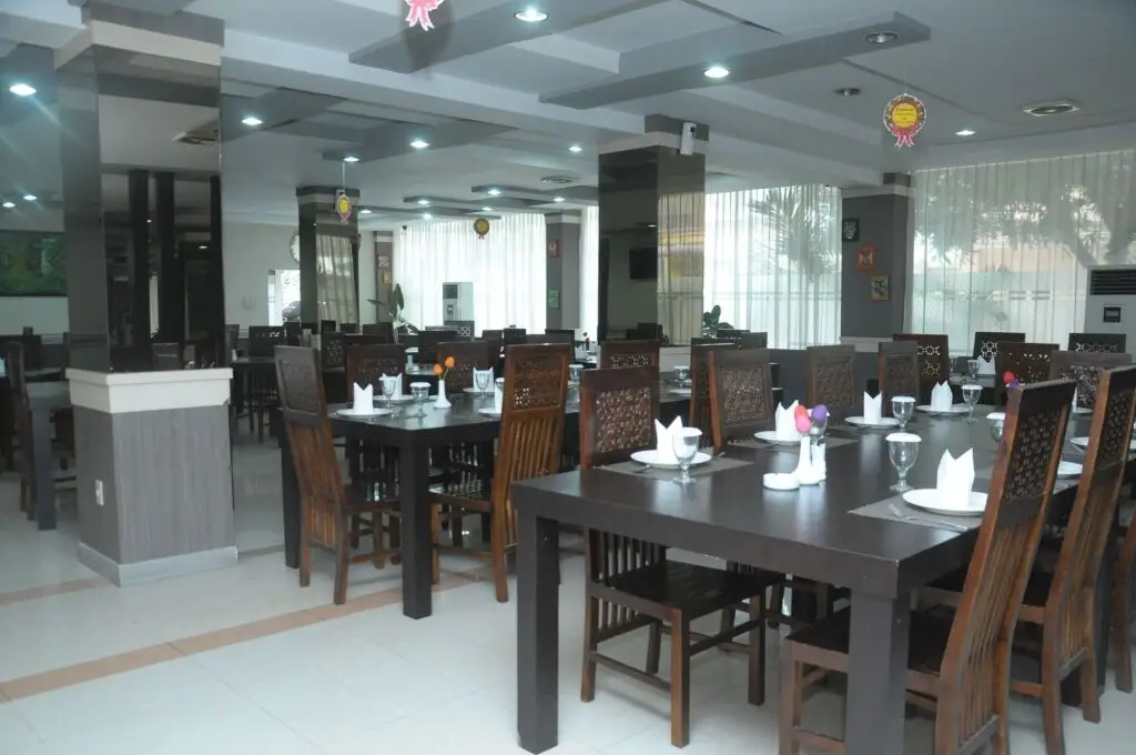 Медан: Griya Hotel
