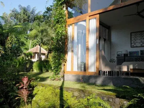 Тегаллаланг: Villa Constance