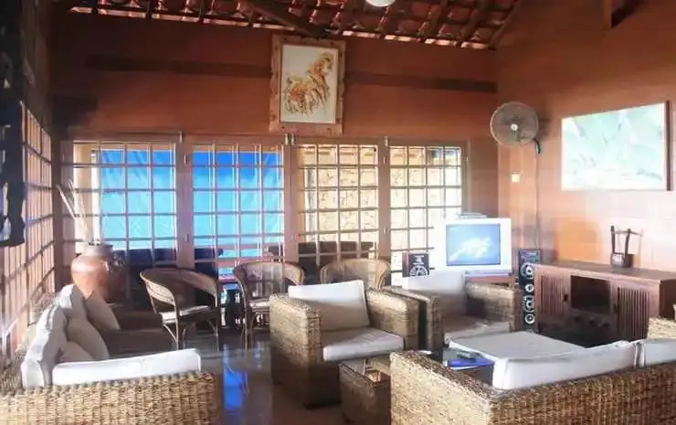 Карита: Villa Roca Layung
