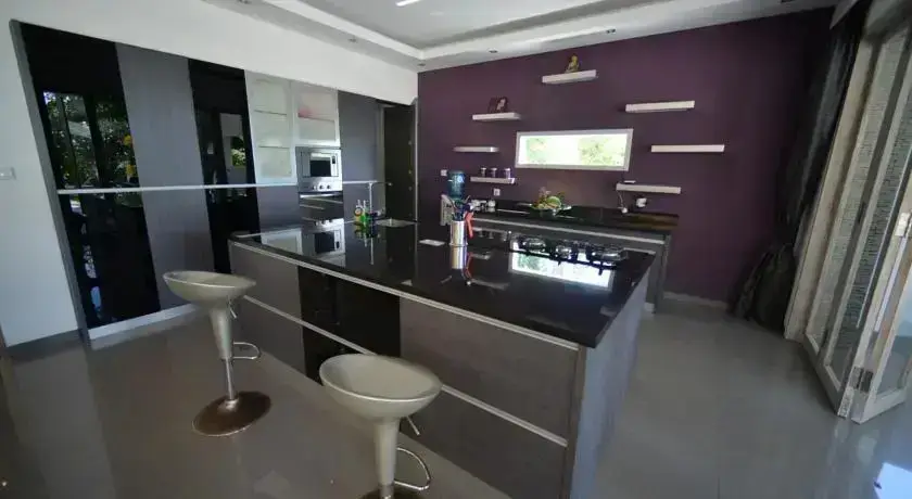 Падангбай: Black Pearl Villa