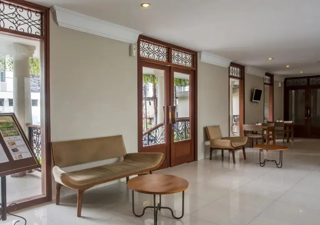 Seminyak Lagoon All Suites Hotel — фото 1