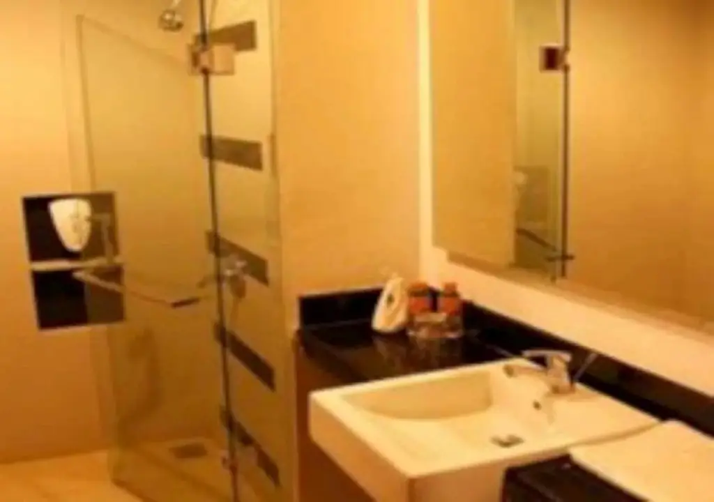 Бандунг: The Newton Hotel