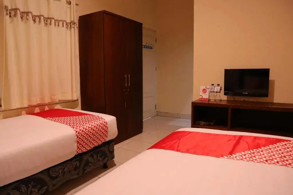 Паданг: OYO 1305 Hotel Al-ghani Syariah