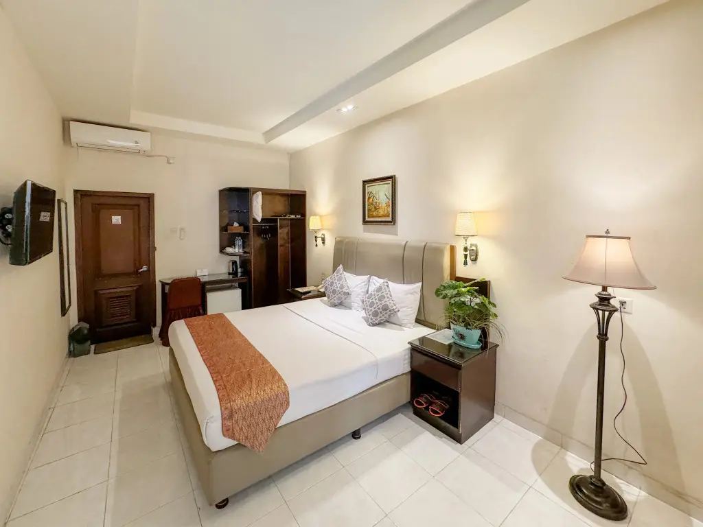 Паданг: Hotel Padang