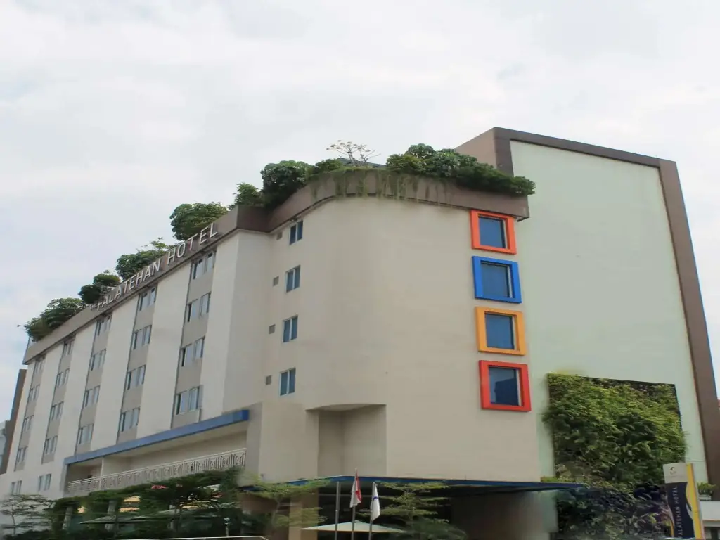 Джакарта: The Falatehan Hotel
