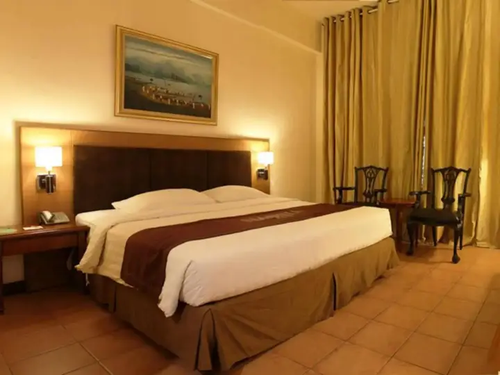 Сурабая: Narita Classic Hotel Surabaya