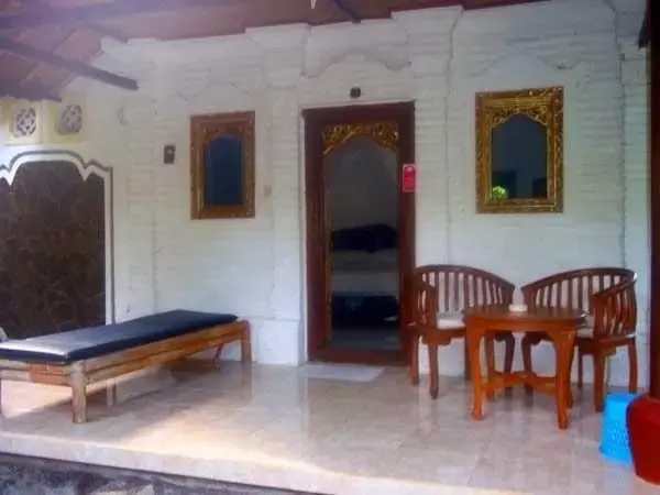 Бунутан: Alamat Anda Kusuma Jaya Indah Bungalows