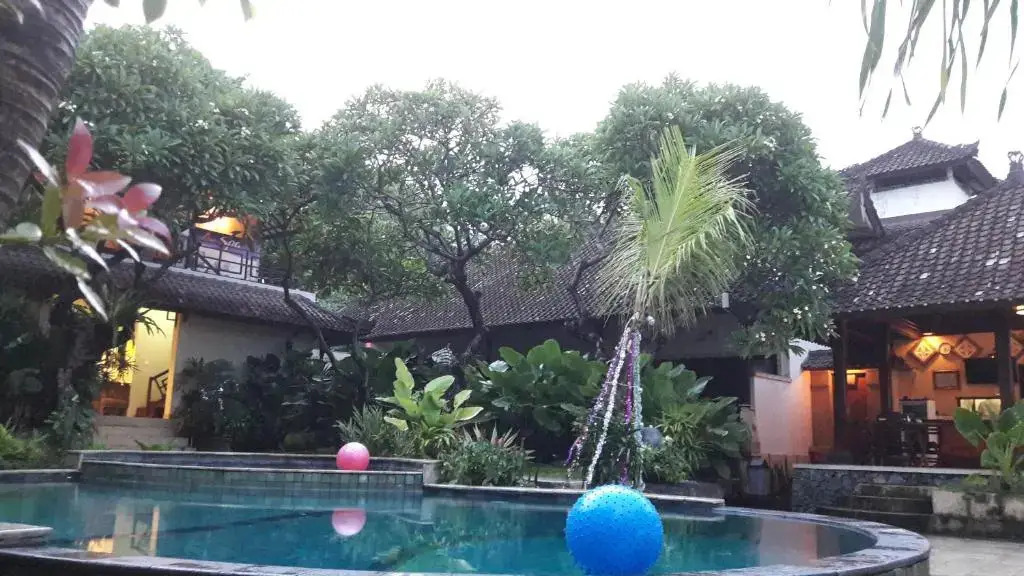 Бунутан: Sunshine Bungalows