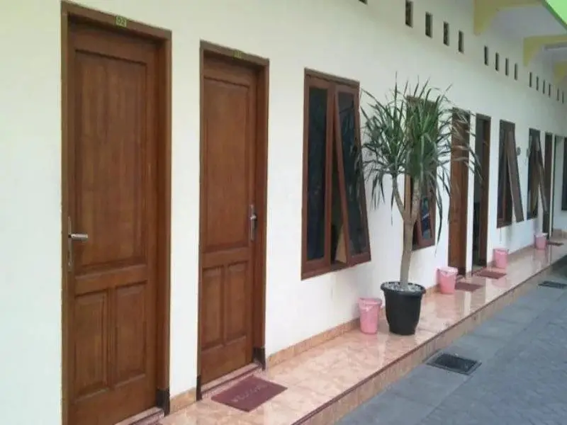 Сурабая: Graha Chantiq (Syariah Concept)