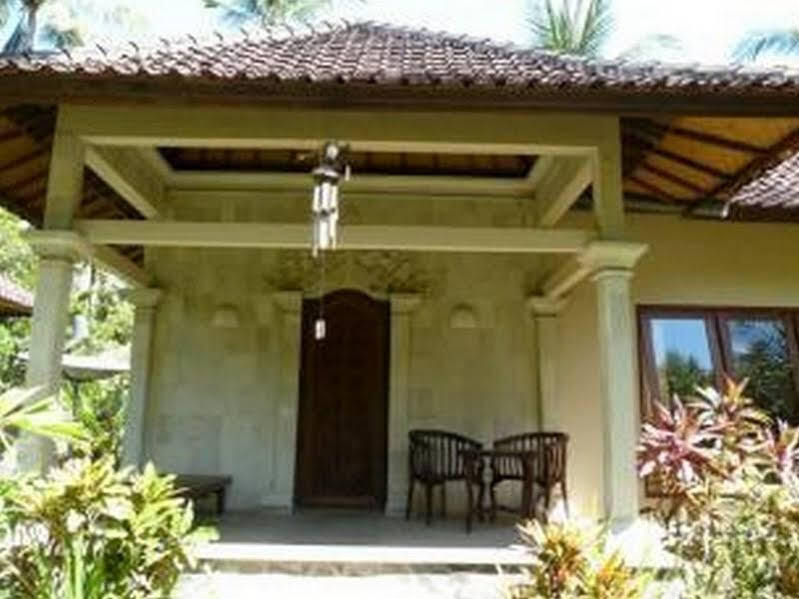 Тембок: Bali Lege Beach Bungalows