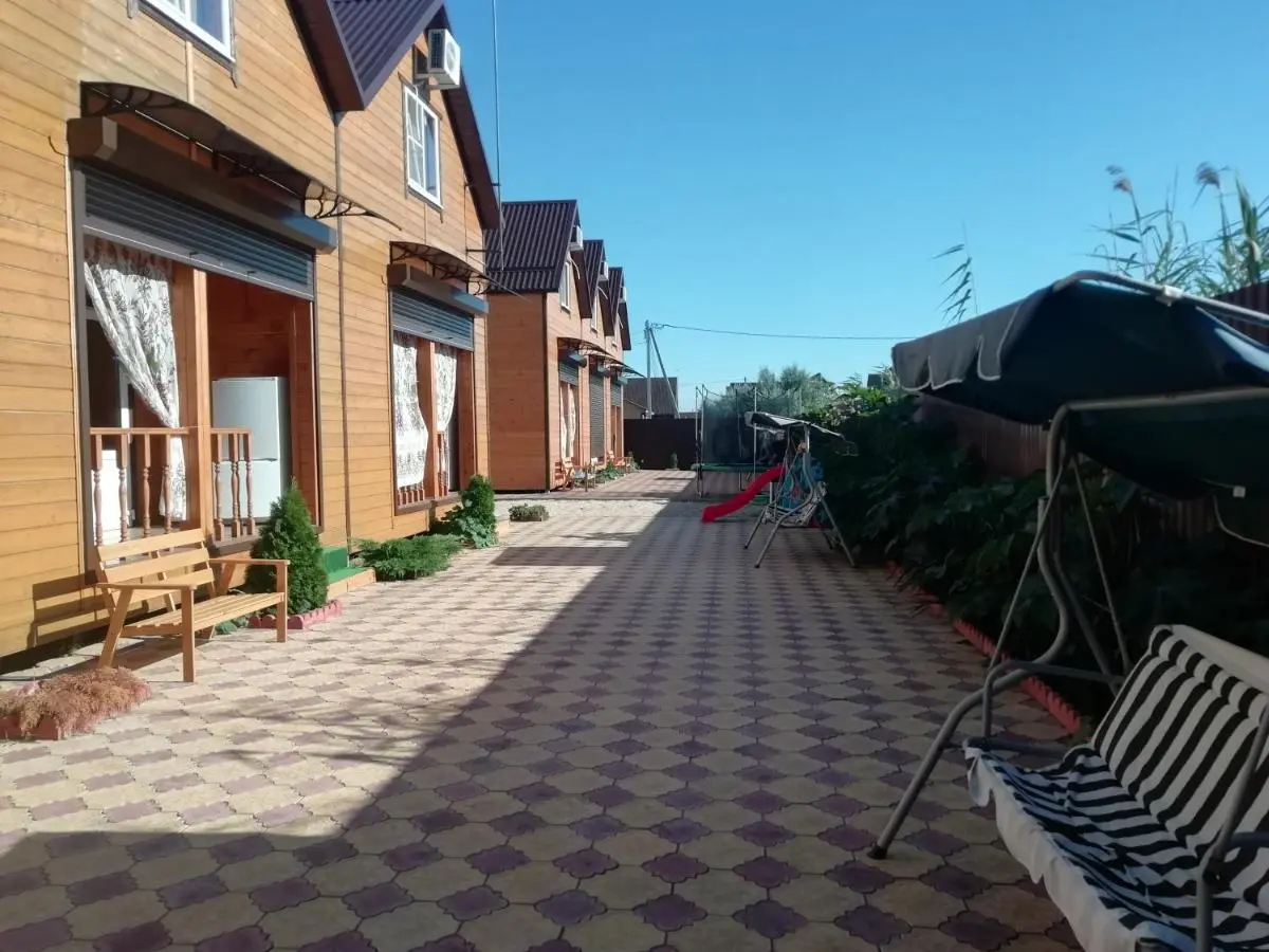Голубицкая: Domik na Novozapadnoi 39