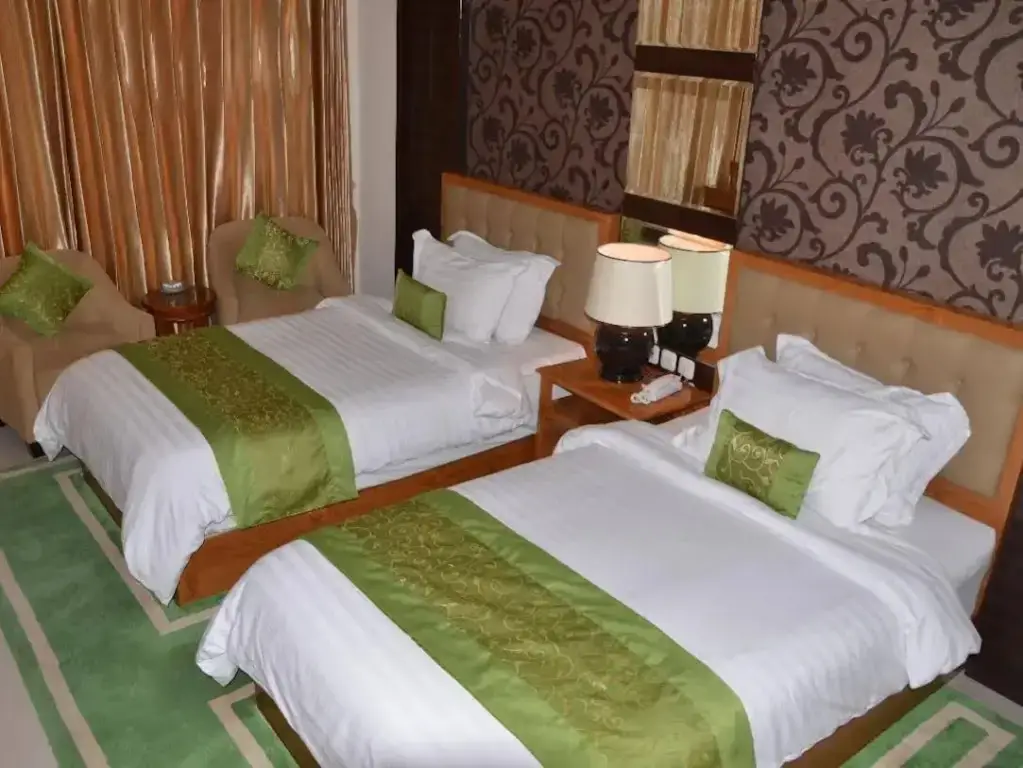 Серирит: Gran Surya Hotel