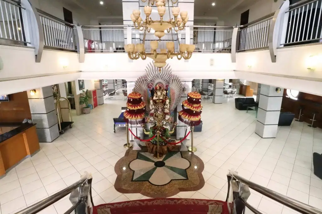 carousel image 1