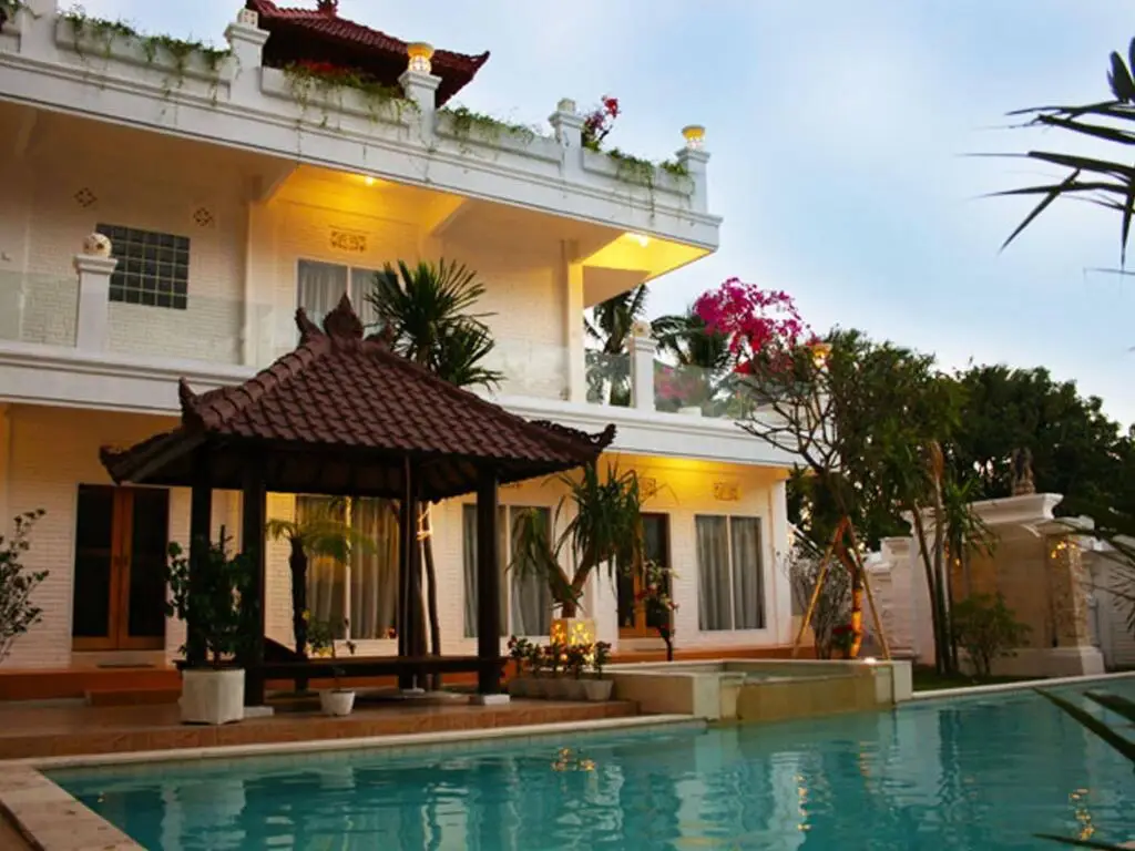 Блахбату: Atmadeva Villa
