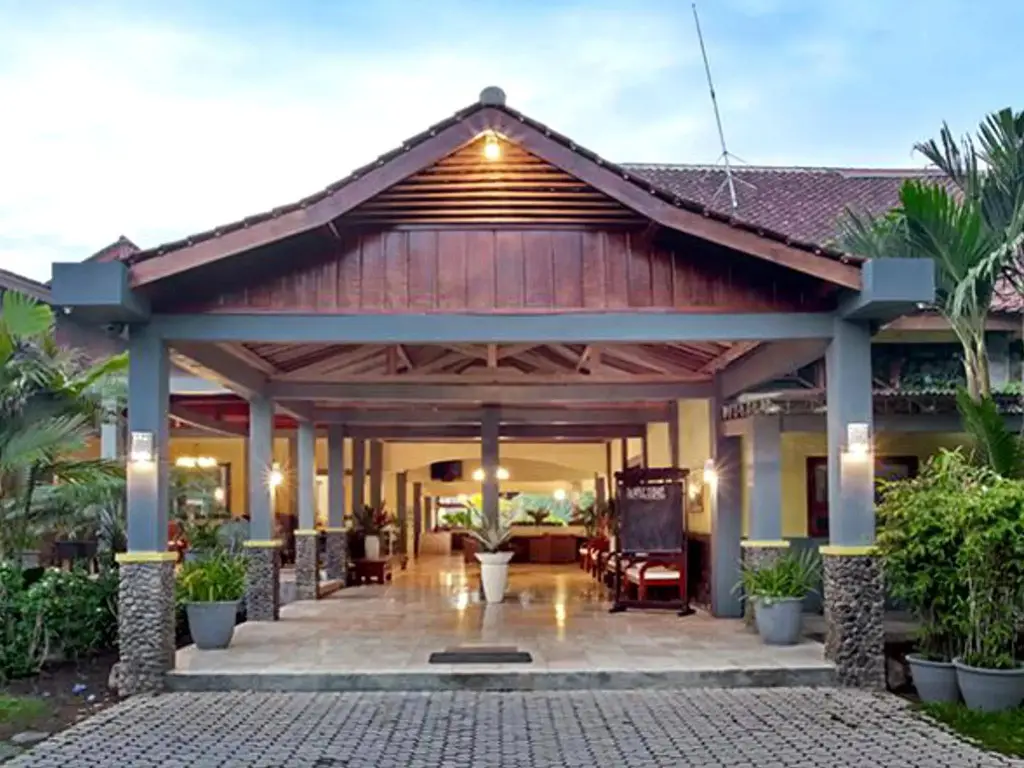 Калибару: Margo Utomo Hill View Resort