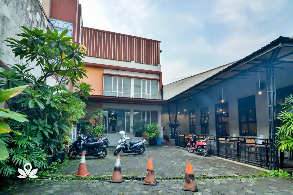 Image Hotel & Resto — фото 1