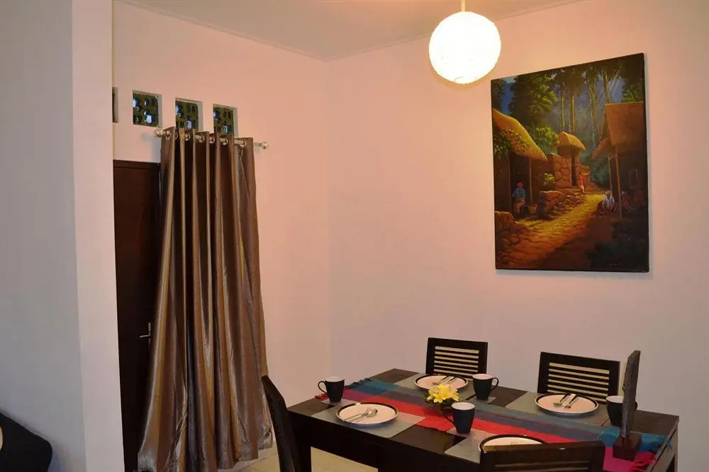 Сукавати: Kirana Homestay