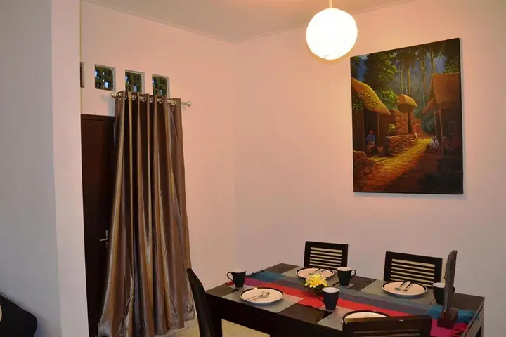 Сукавати: Kirana Homestay