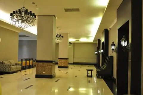 Emerald Garden International Hotel — фото 1