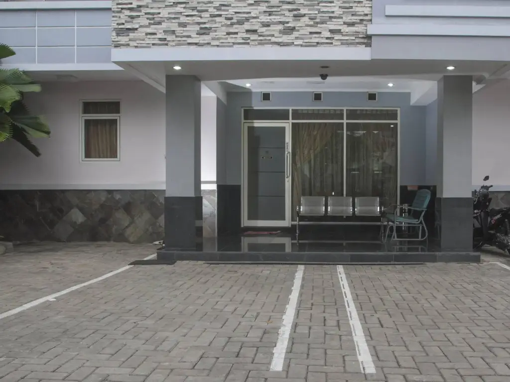 Джакарта: House of Arsonia Bougainvillea