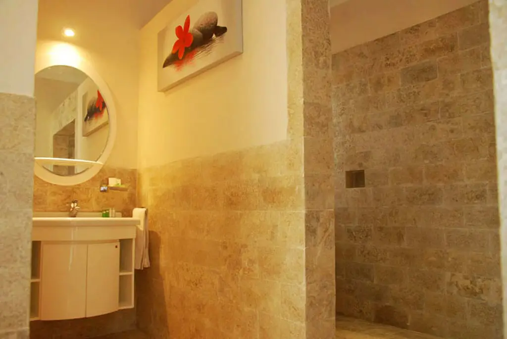 Тембок: Poinciana Resort Bali