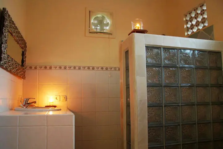 Тембок: Poinciana Resort Bali