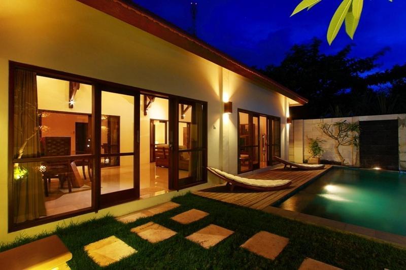 Гили Траванган: Ananda Private Villa