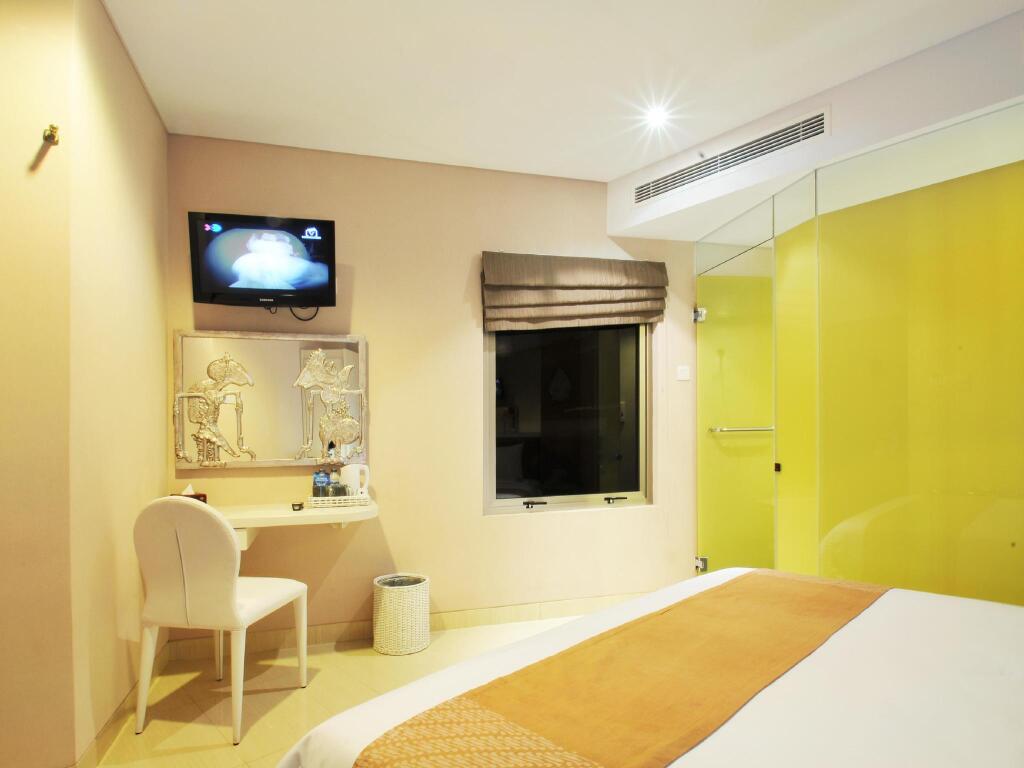 Джокьякарта: Pyrenees Jogja Hotel