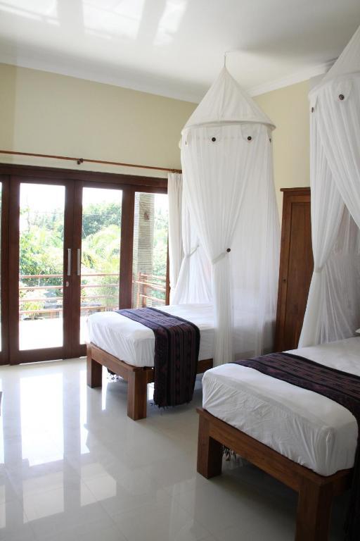 Бунутан: Rumah Adi
