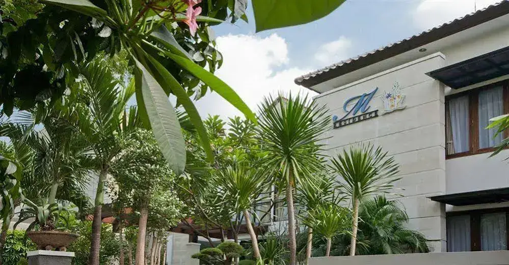 Джакарта: M Residence Menteng