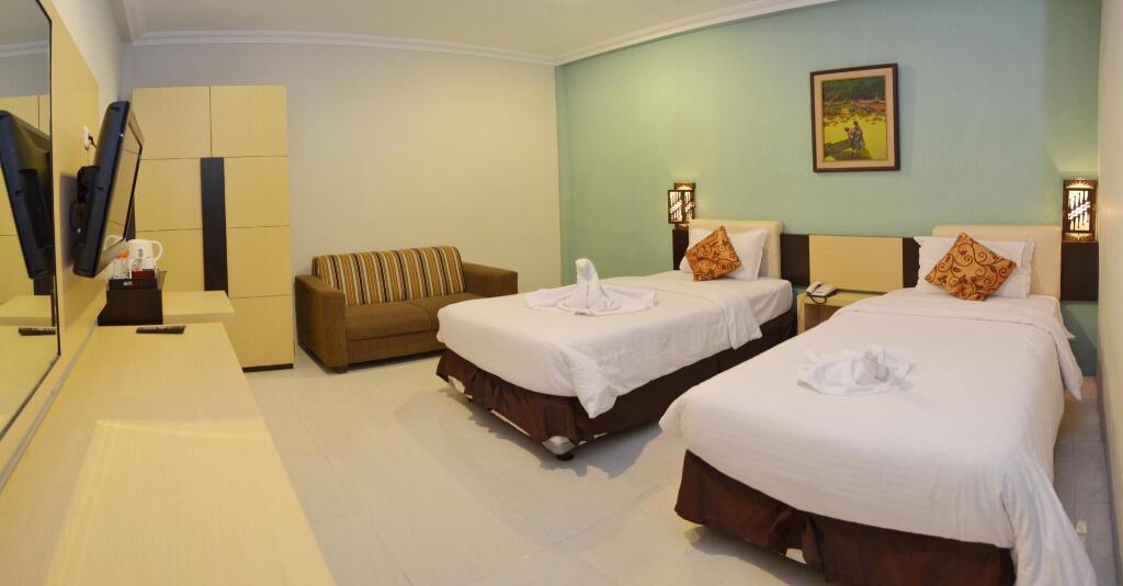 Бойолали: d'Green Kayon Airport Hotel
