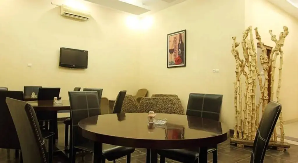 Джокьякарта: Grand Surya Hotel Yogyakarta