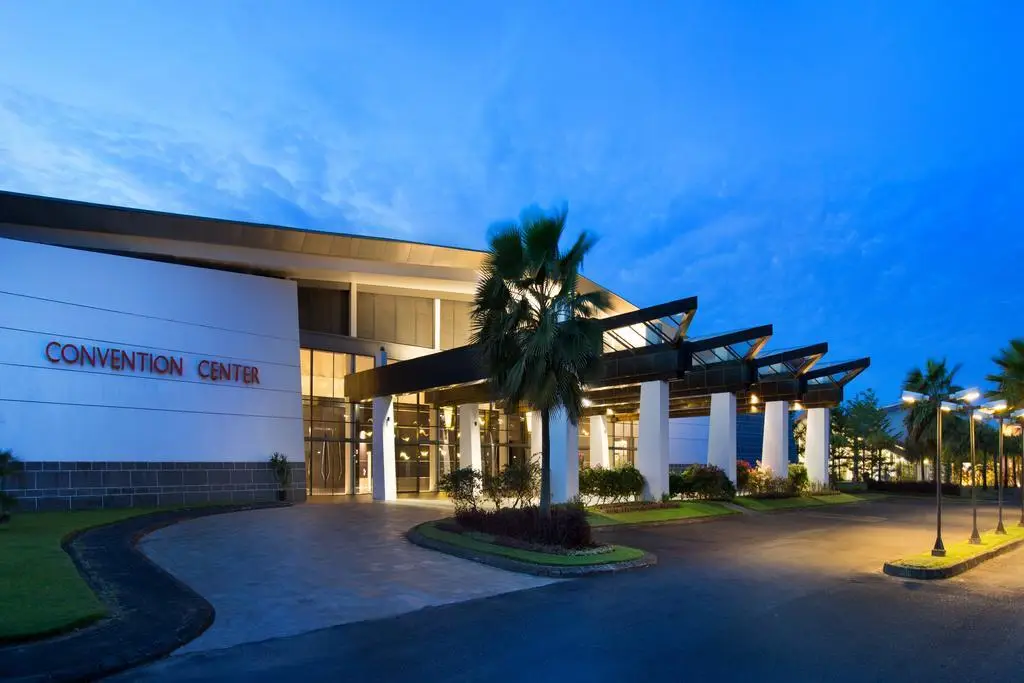 Манадо: Novotel Manado Golf Resort & Convention Center