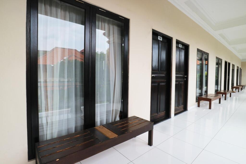 Кута: Warapsari Inn