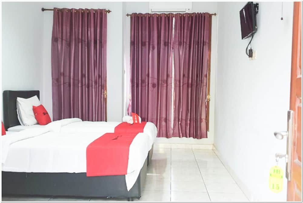 Боджонегоро: RedDoorz near Bojonegoro Train Station