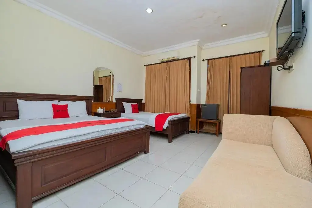 Боджонегоро: RedDoorz near Bojonegoro Train Station