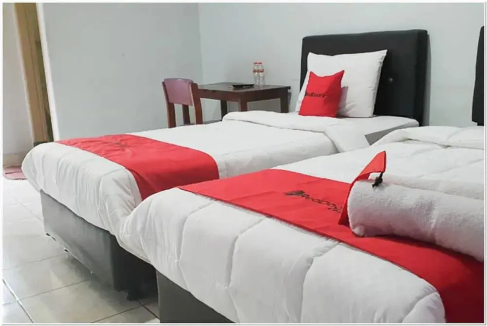Боджонегоро: RedDoorz near Bojonegoro Train Station
