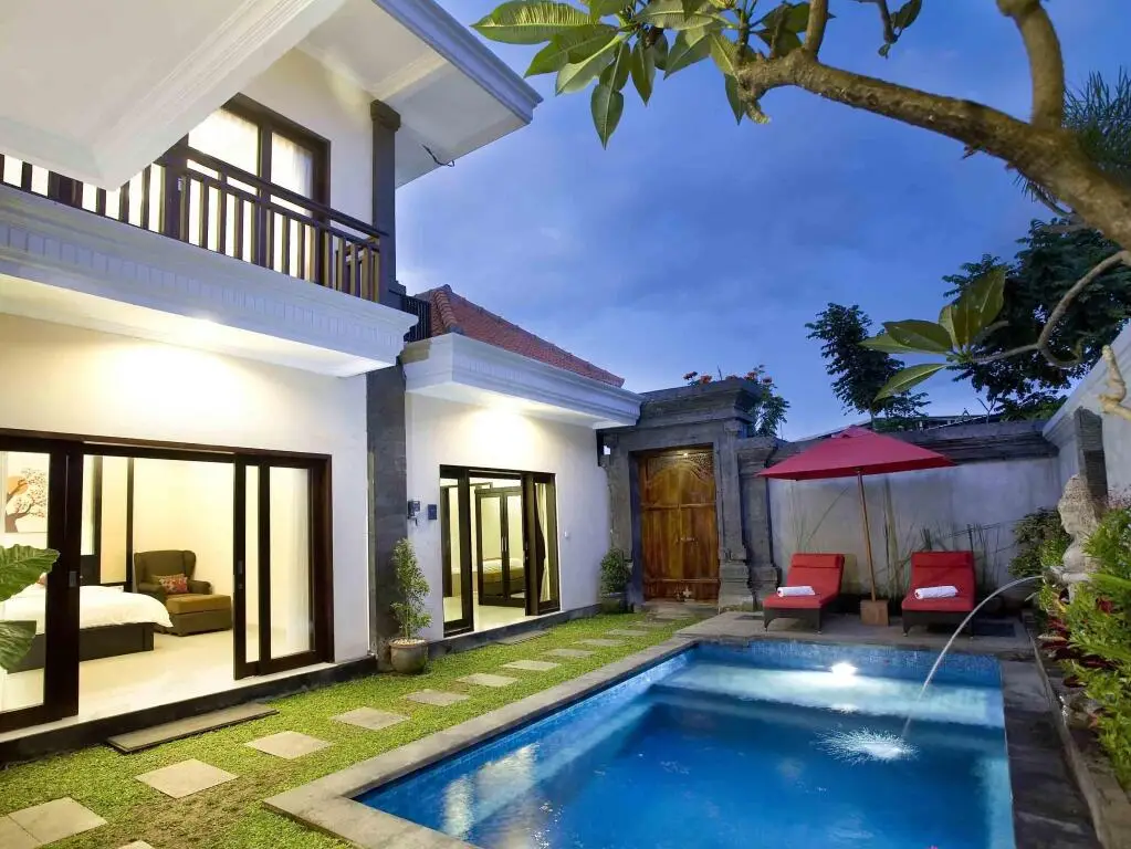 Кута: De'bharata Bali Villas Seminyak