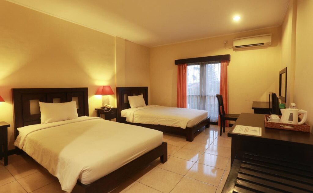 Денпасар: Hotel Intansari