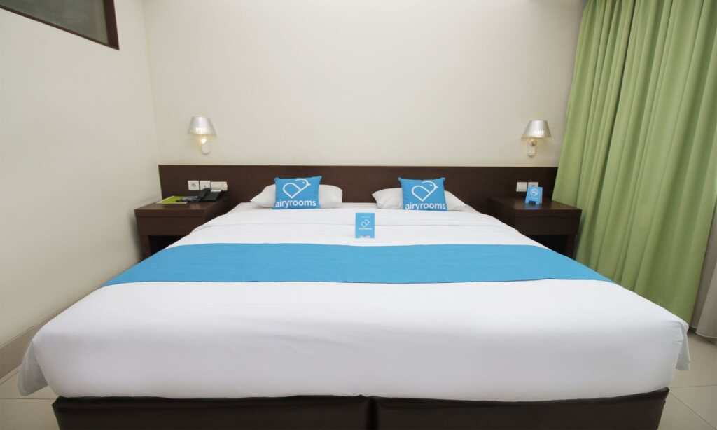 Джакарта: Bamboo Inn Hotel & Cafe