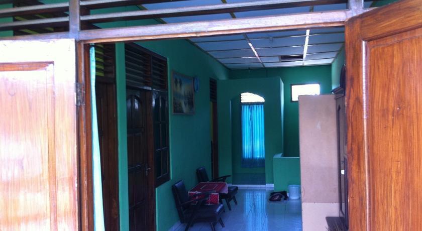 Парангтритис: Penginapan Arita