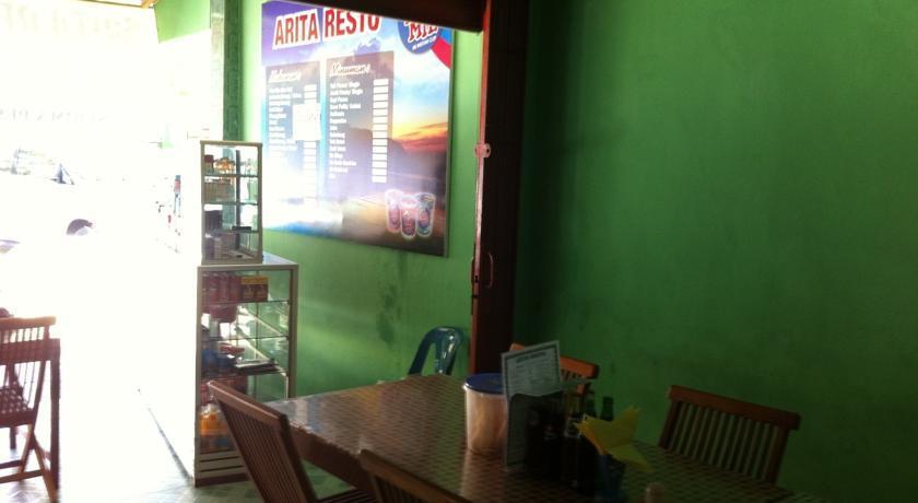 Парангтритис: Penginapan Arita