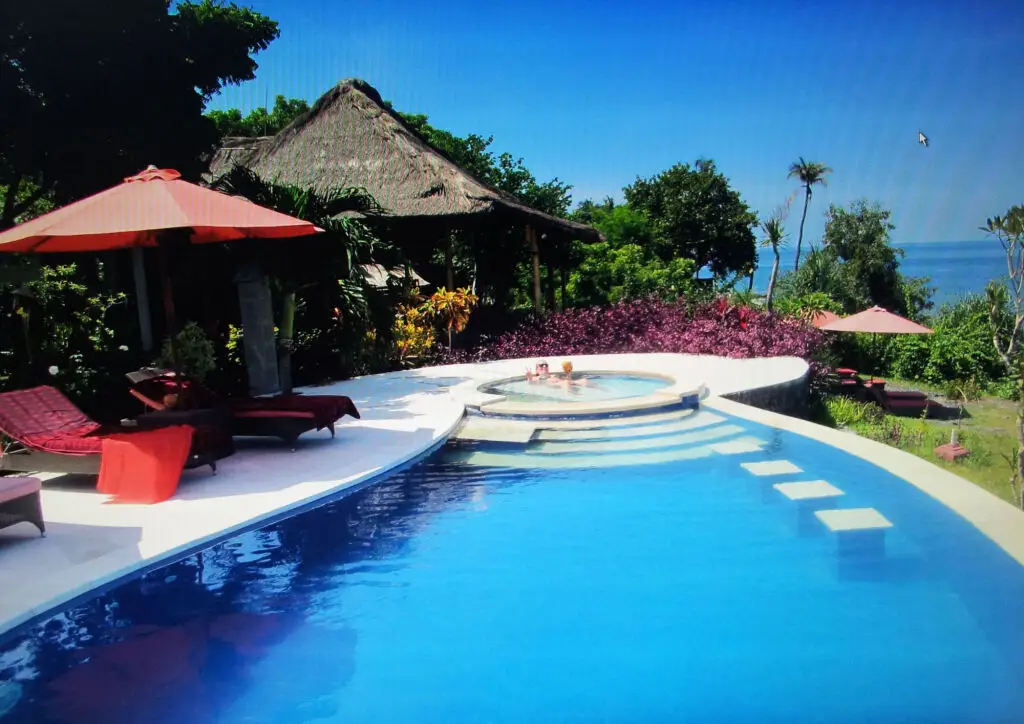 Туламбен: TOYABALI - Resort