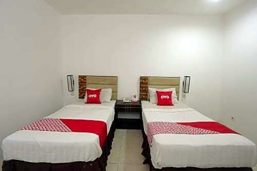 Банджармасин: OYO 1724 Hotel Sembilan Sembilan