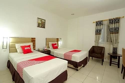 Банджармасин: OYO 1724 Hotel Sembilan Sembilan